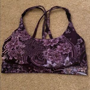 Lululemon sports bra